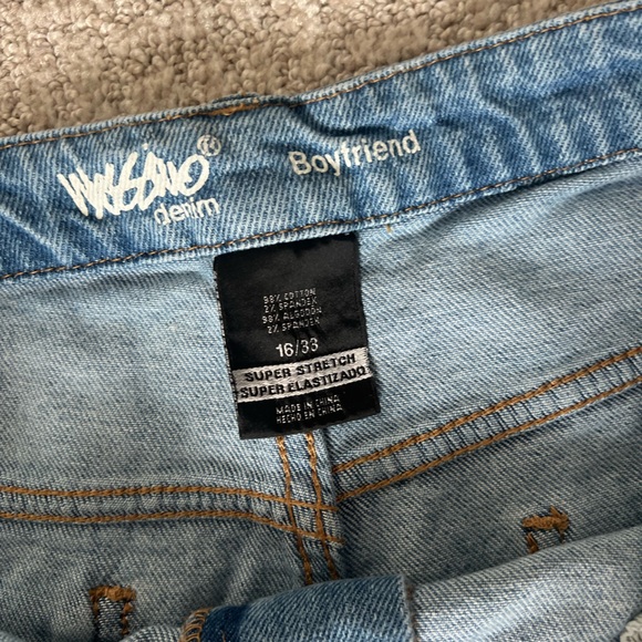 Missimo Distressed Boyfriend Denim (size 16/33) - Picture 6 of 6